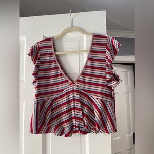 Crop Flowy Low Cut Top